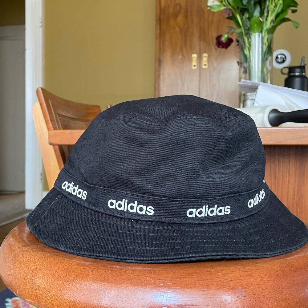 Adidas women bucket hat